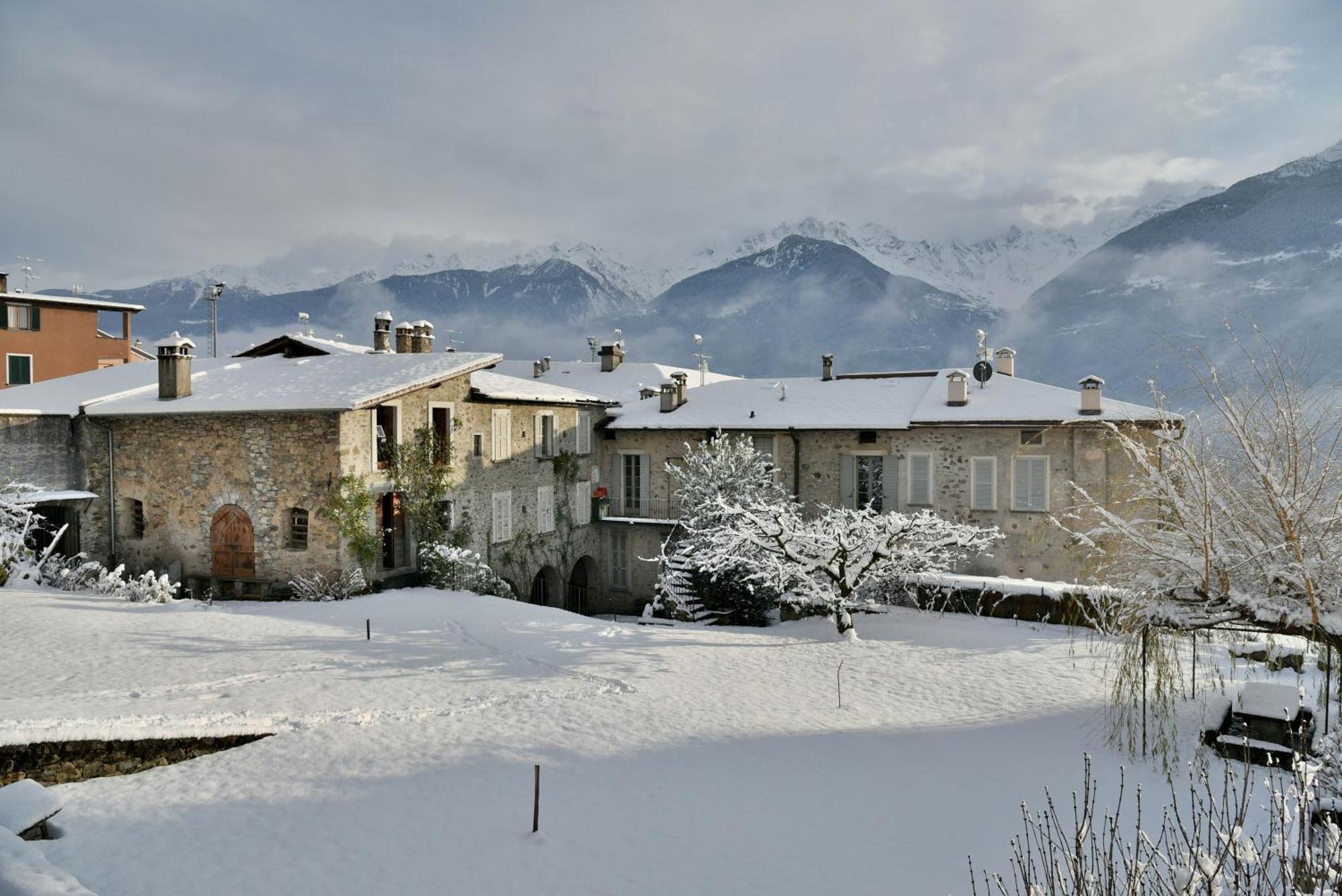 Вилла Piano Nobile Al Roseto Del Drago San Bernardo  Экстерьер фото