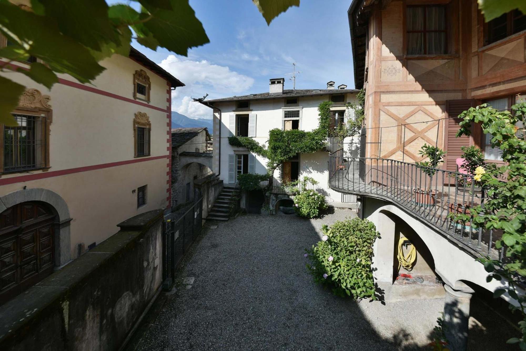Вилла Piano Nobile Al Roseto Del Drago San Bernardo  Экстерьер фото